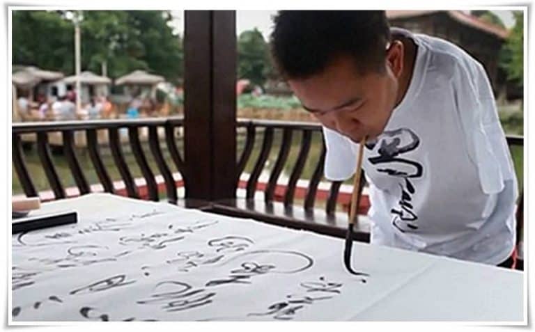 figure_1_can_an_armless_person_become_an_calligraphy_master